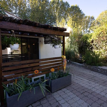 Studio Dans Le Luberon Céreste 外观 照片