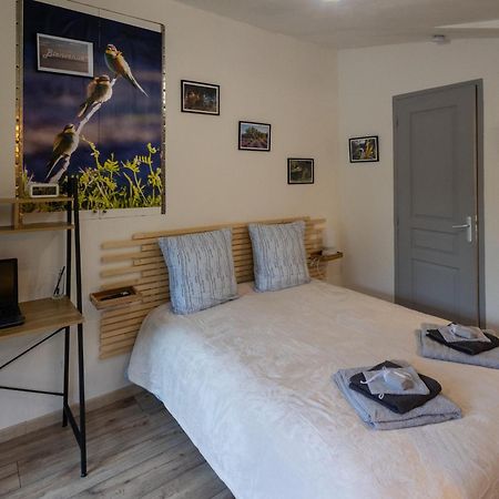 Studio Dans Le Luberon Céreste 外观 照片