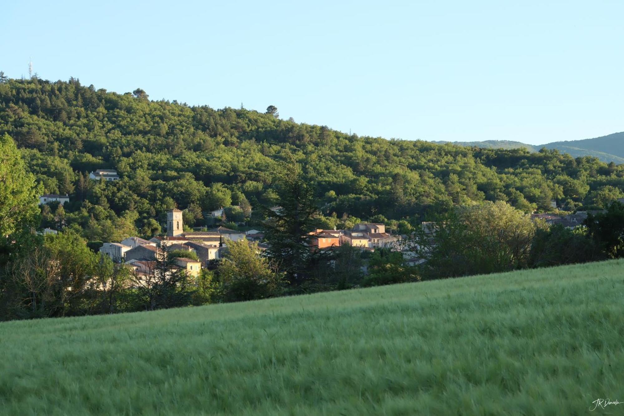 Studio Dans Le Luberon Céreste 外观 照片