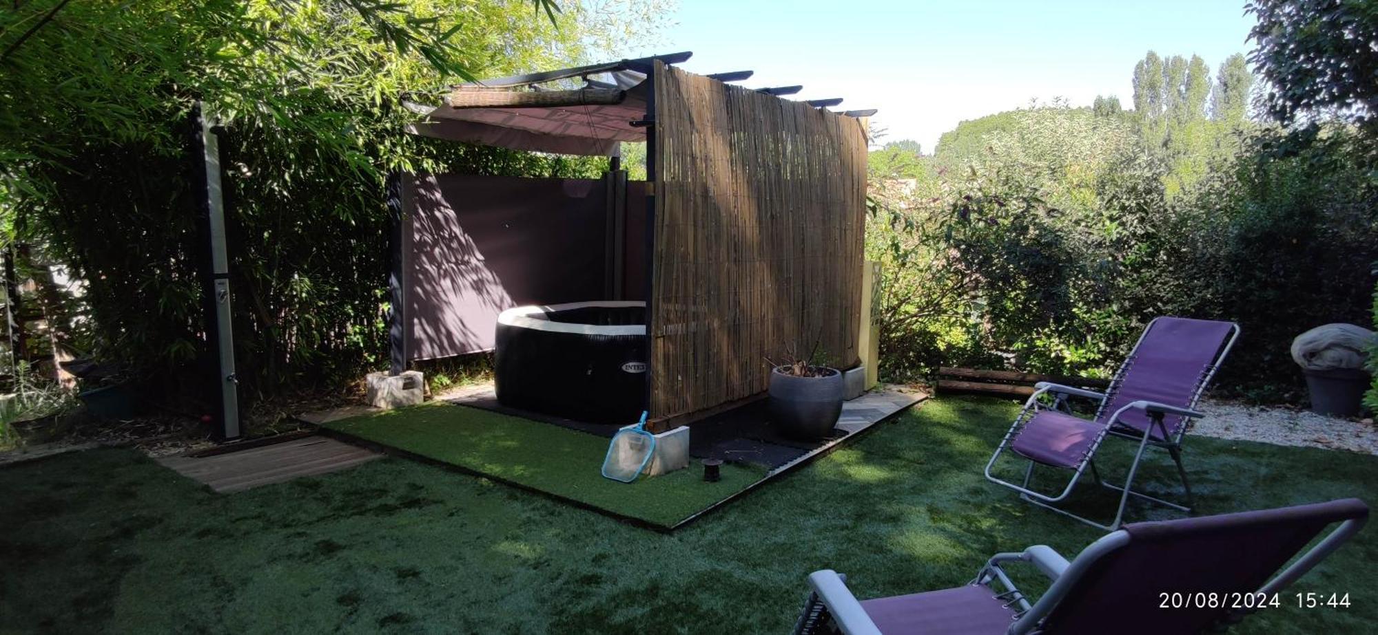 Studio Dans Le Luberon Céreste 外观 照片