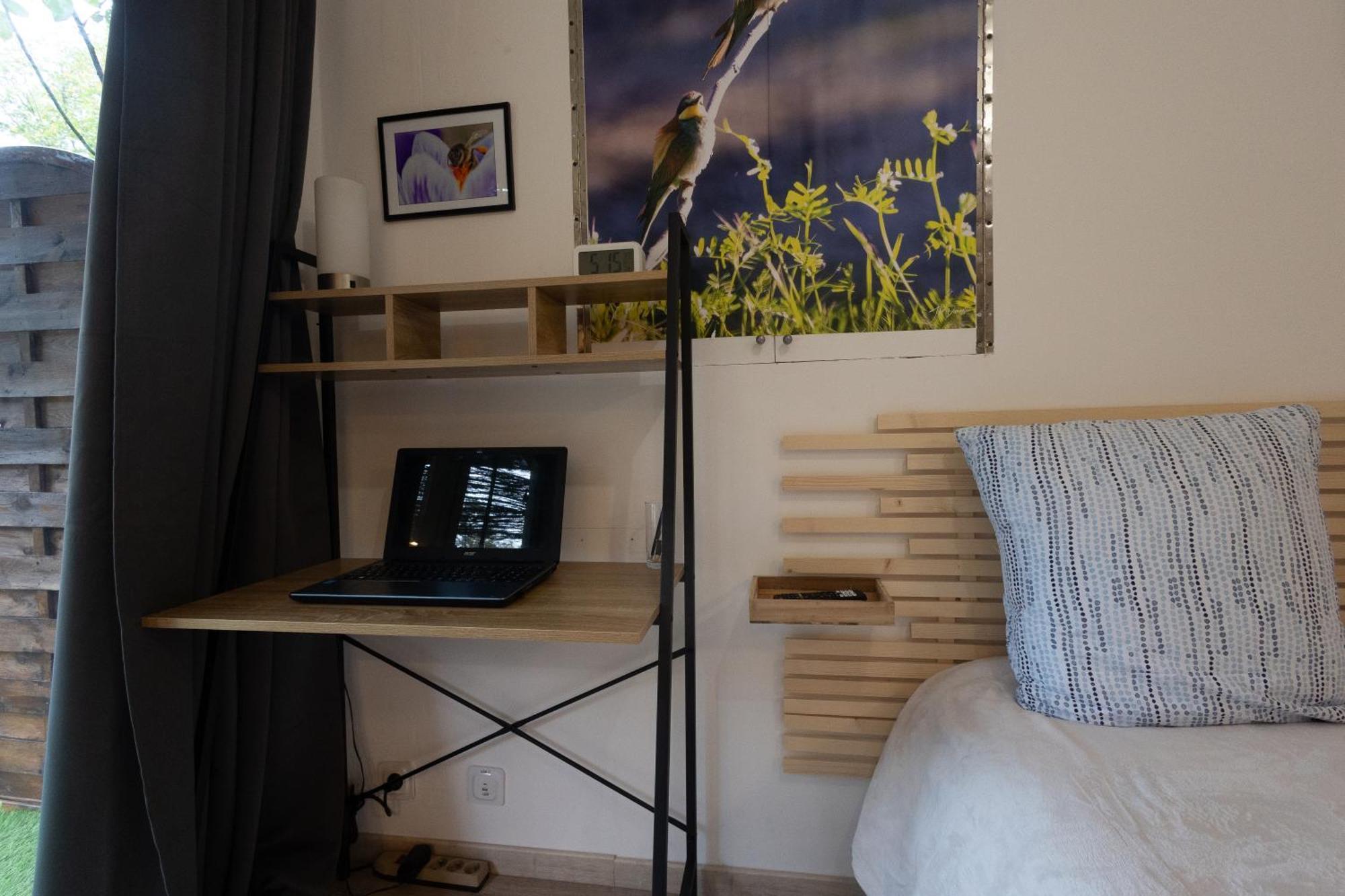 Studio Dans Le Luberon Céreste 外观 照片
